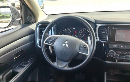 Mitsubishi Outlander III рестайлинг 3, 2012 год, 1 220 000 рублей, 10 фотография