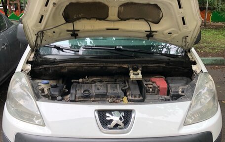 Peugeot Partner II рестайлинг 2, 2009 год, 460 000 рублей, 21 фотография
