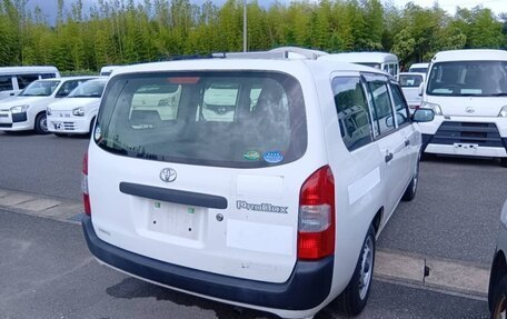 Toyota Probox I, 2017 год, 819 000 рублей, 2 фотография