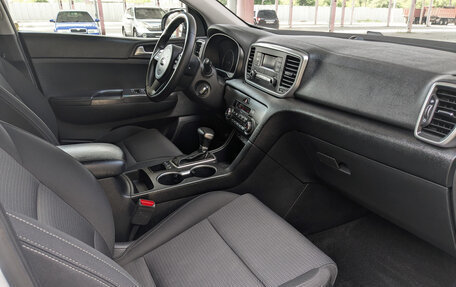 KIA Sportage IV рестайлинг, 2021 год, 1 994 900 рублей, 10 фотография