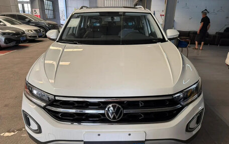 Volkswagen T-Roc I, 2025 год, 1 929 004 рублей, 2 фотография