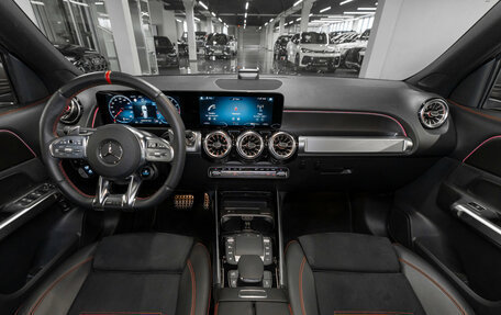 Mercedes-Benz GLB AMG, 2022 год, 5 200 000 рублей, 8 фотография