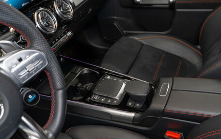 Mercedes-Benz GLB AMG, 2022 год, 5 200 000 рублей, 17 фотография