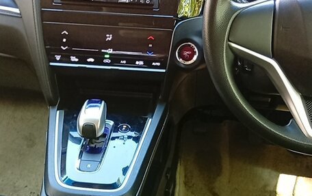 Honda Shuttle II, 2015 год, 920 000 рублей, 2 фотография