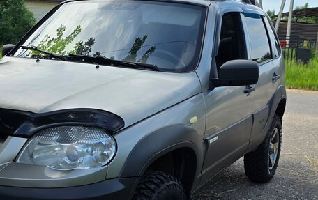 Chevrolet Niva I рестайлинг, 2013 год, 450 000 рублей, 3 фотография