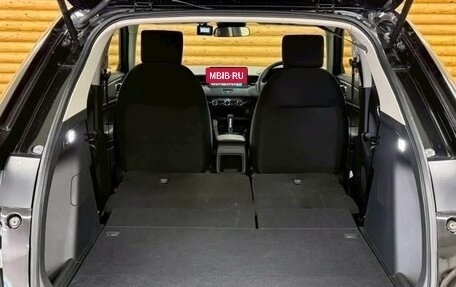 Honda Vezel, 2022 год, 1 815 000 рублей, 23 фотография