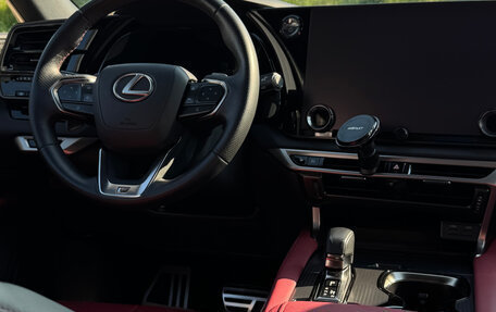 Lexus RX IV рестайлинг, 2024 год, 10 700 000 рублей, 3 фотография