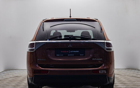 Mitsubishi Outlander III рестайлинг 3, 2012 год, 1 080 000 рублей, 4 фотография