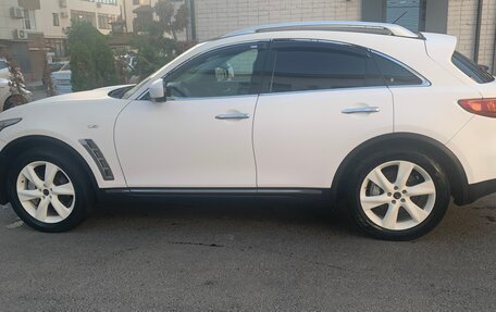 Infiniti FX II, 2010 год, 1 350 000 рублей, 5 фотография