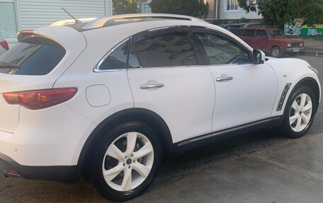 Infiniti FX II, 2010 год, 1 350 000 рублей, 4 фотография