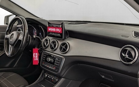Mercedes-Benz GLA, 2015 год, 1 750 000 рублей, 11 фотография