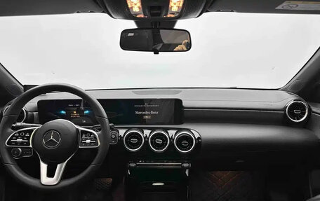 Mercedes-Benz A-Класс, 2022 год, 2 030 000 рублей, 10 фотография