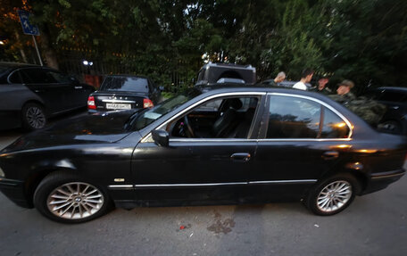 BMW 5 серия, 2000 год, 550 000 рублей, 3 фотография
