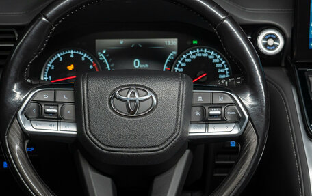 Toyota Land Cruiser, 2022 год, 8 890 000 рублей, 15 фотография