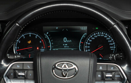 Toyota Land Cruiser, 2022 год, 8 890 000 рублей, 16 фотография