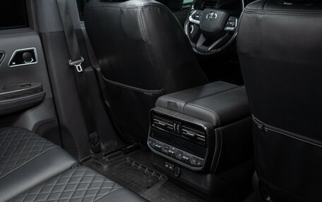 Toyota Land Cruiser, 2022 год, 8 890 000 рублей, 24 фотография