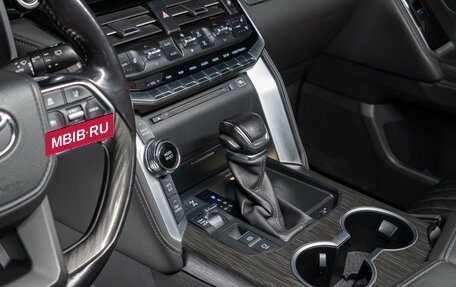 Toyota Land Cruiser, 2022 год, 8 890 000 рублей, 17 фотография