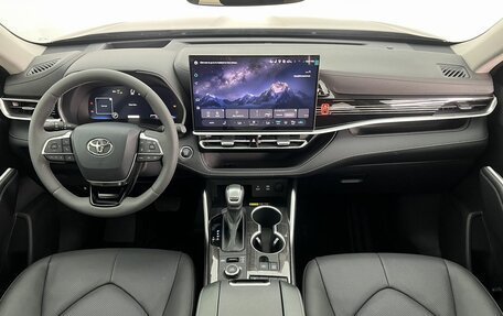 Toyota Highlander, 2026 год, 5 730 000 рублей, 22 фотография