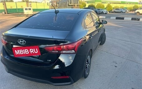 Hyundai Solaris II рестайлинг, 2017 год, 1 300 000 рублей, 3 фотография