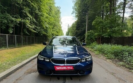 BMW 3 серия, 2019 год, 2 930 000 рублей, 2 фотография
