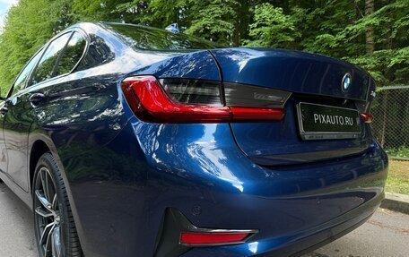 BMW 3 серия, 2019 год, 2 930 000 рублей, 15 фотография