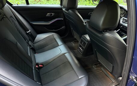 BMW 3 серия, 2019 год, 2 930 000 рублей, 28 фотография