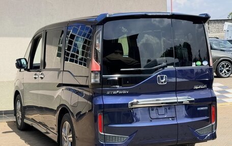 Honda Stepwgn IV, 2021 год, 1 900 269 рублей, 6 фотография