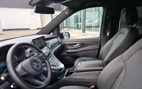Mercedes-Benz V-Класс, 2022 год, 8 500 000 рублей, 15 фотография