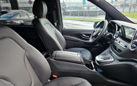 Mercedes-Benz V-Класс, 2022 год, 8 500 000 рублей, 23 фотография