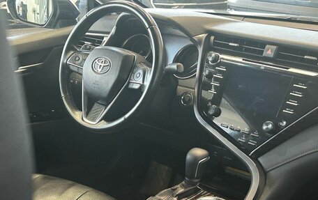 Toyota Camry, 2018 год, 2 590 000 рублей, 5 фотография