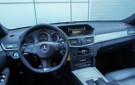Mercedes-Benz E-Класс, 2010 год, 1 300 000 рублей, 11 фотография