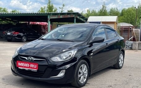 Hyundai Solaris II рестайлинг, 2012 год, 945 000 рублей, 2 фотография