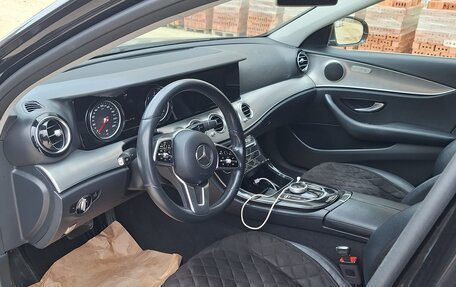 Mercedes-Benz E-Класс, 2019 год, 2 200 000 рублей, 3 фотография