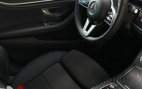 Mercedes-Benz E-Класс, 2019 год, 2 899 000 рублей, 33 фотография