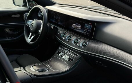 Mercedes-Benz E-Класс, 2019 год, 2 899 000 рублей, 31 фотография