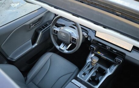 Toyota RAV4, 2026 год, 4 440 000 рублей, 16 фотография