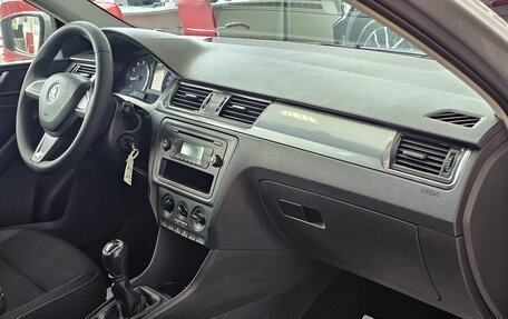 Skoda Rapid I, 2015 год, 899 000 рублей, 18 фотография