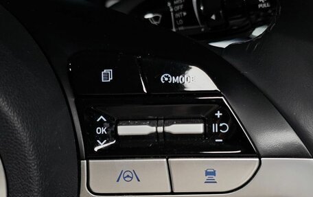 Hyundai Elantra, 2022 год, 2 100 000 рублей, 13 фотография