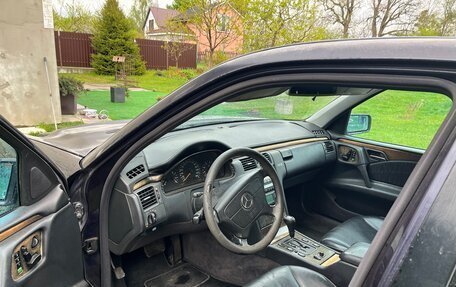 Mercedes-Benz E-Класс, 1999 год, 450 000 рублей, 1 фотография