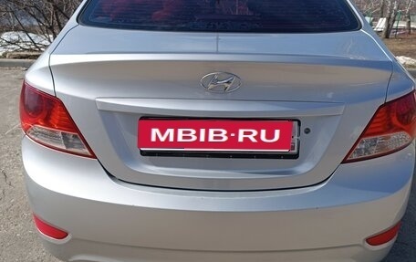Hyundai Solaris II рестайлинг, 2011 год, 600 000 рублей, 1 фотография