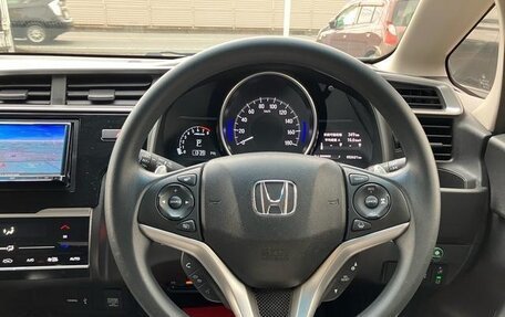Honda Fit III, 2017 год, 810 000 рублей, 12 фотография