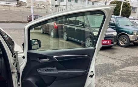Honda Fit III, 2017 год, 810 000 рублей, 10 фотография