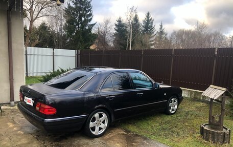 Mercedes-Benz E-Класс, 1999 год, 450 000 рублей, 8 фотография
