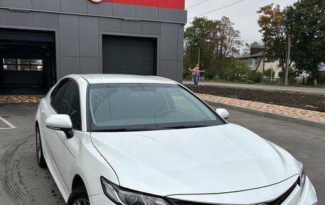 Toyota Camry, 2020 год, 2 654 000 рублей, 3 фотография