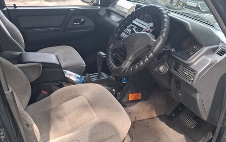 Mitsubishi Pajero III рестайлинг, 1993 год, 1 100 000 рублей, 24 фотография