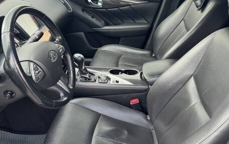 Infiniti Q50 I рестайлинг, 2017 год, 1 800 000 рублей, 4 фотография