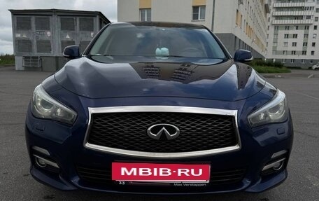 Infiniti Q50 I рестайлинг, 2017 год, 1 800 000 рублей, 14 фотография