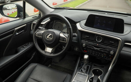 Lexus RX IV рестайлинг, 2021 год, 4 899 000 рублей, 11 фотография