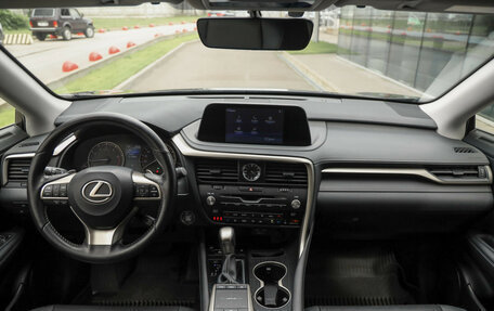 Lexus RX IV рестайлинг, 2021 год, 4 899 000 рублей, 12 фотография