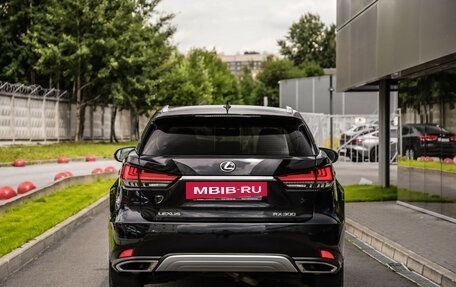 Lexus RX IV рестайлинг, 2021 год, 4 899 000 рублей, 8 фотография